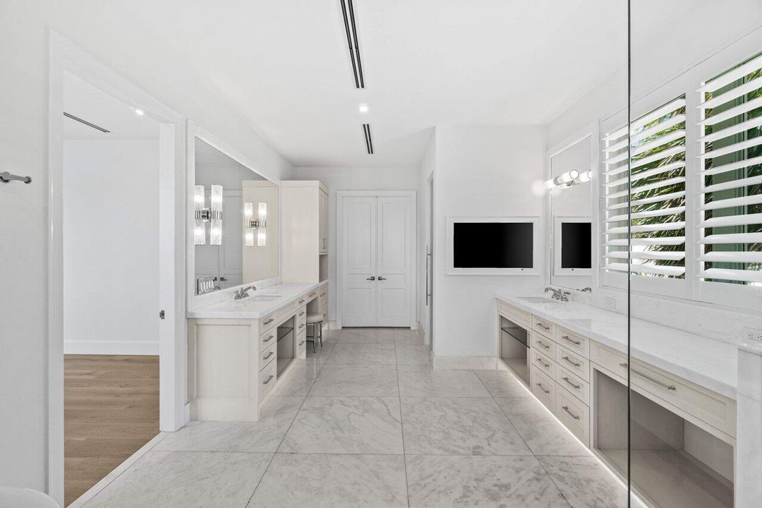 For Sale: $8,900,000 (4 beds, 5 baths, 6279 Square Feet)