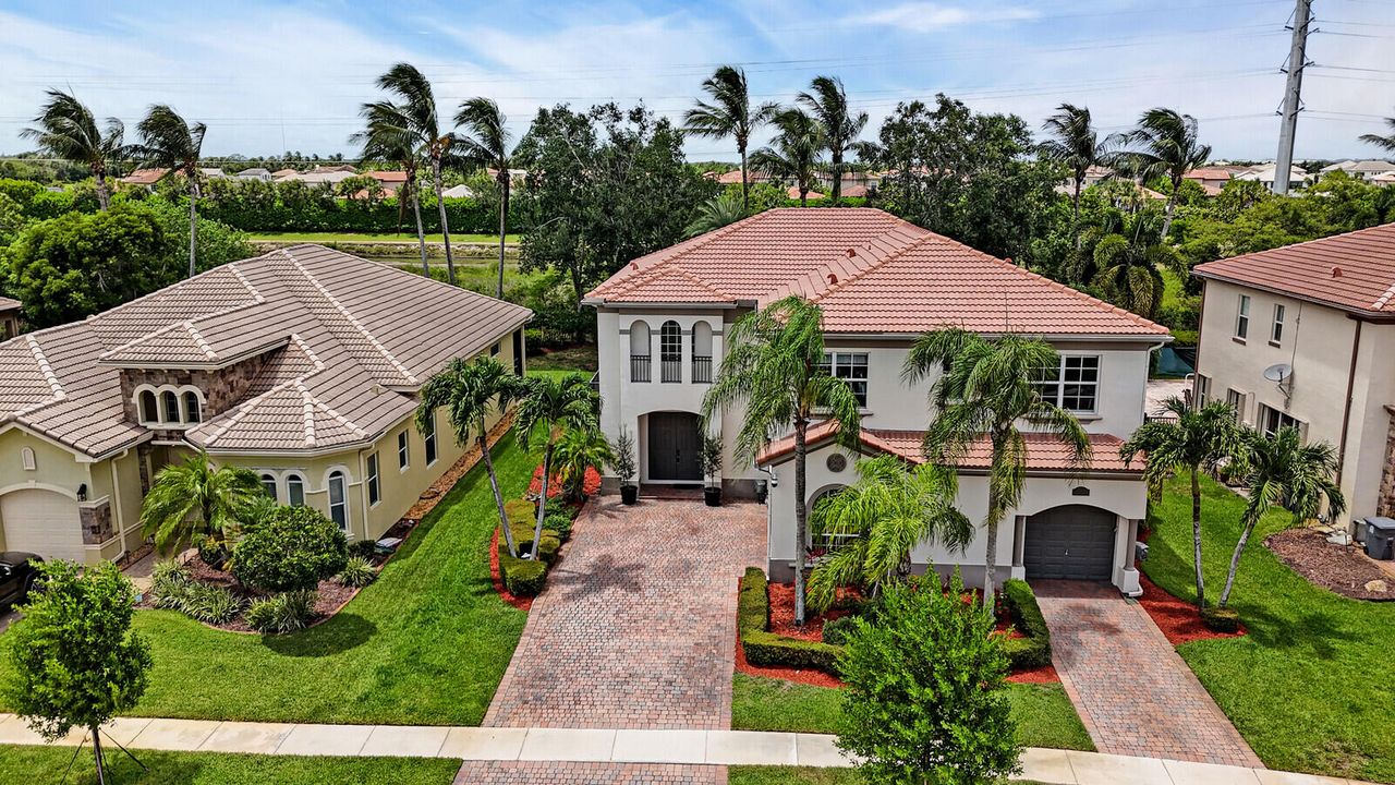 Active With Contract: $1,174,999 (6 beds, 4 baths, 4459 Square Feet)