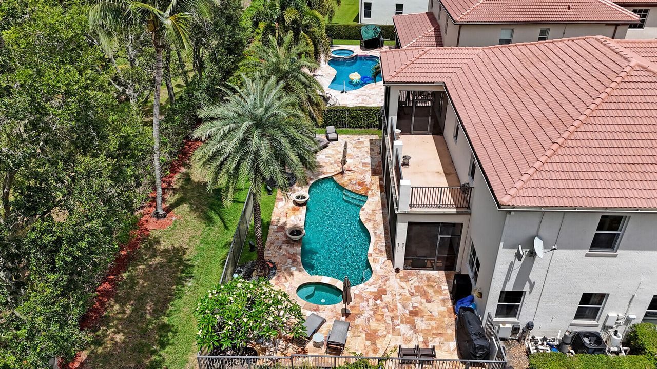 Active With Contract: $1,174,999 (6 beds, 4 baths, 4459 Square Feet)