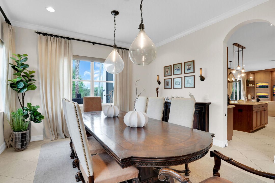 Active With Contract: $1,174,999 (6 beds, 4 baths, 4459 Square Feet)