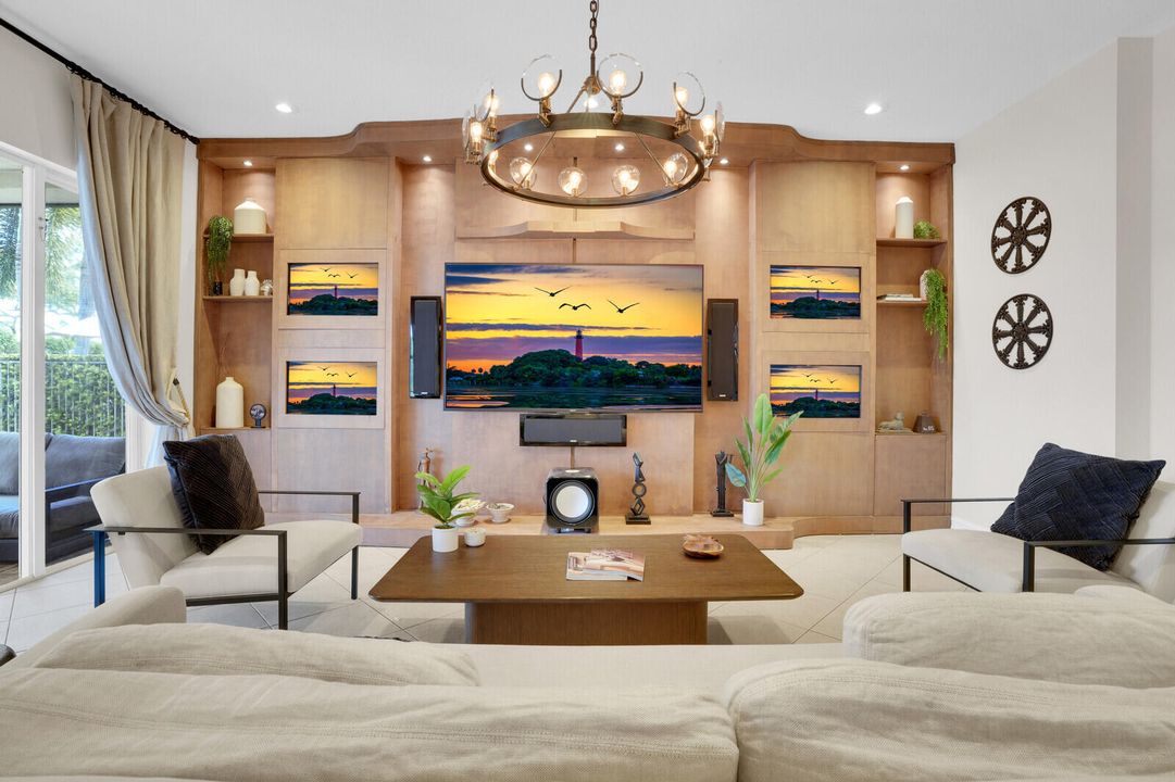 Active With Contract: $1,174,999 (6 beds, 4 baths, 4459 Square Feet)