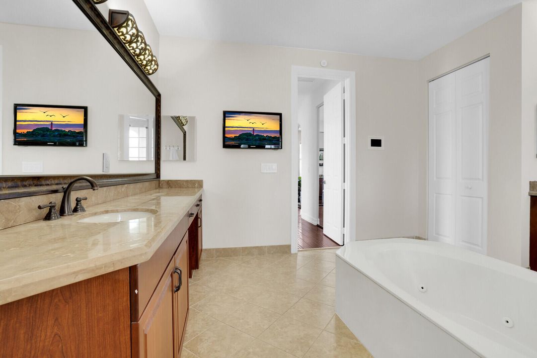 Active With Contract: $1,174,999 (6 beds, 4 baths, 4459 Square Feet)