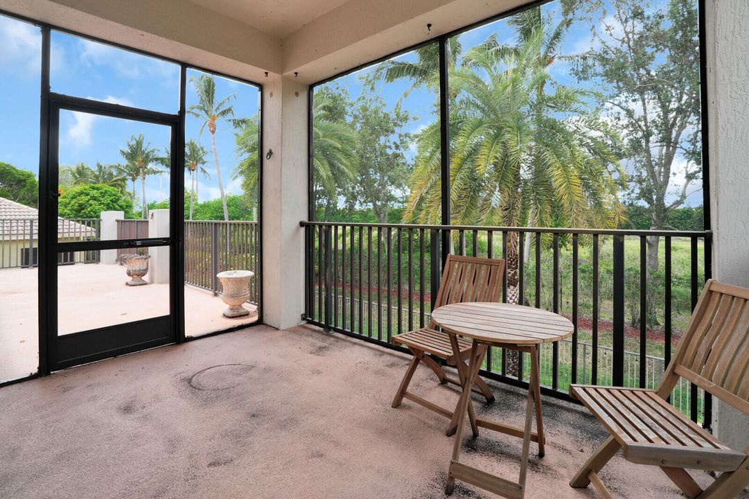 Active With Contract: $1,174,999 (6 beds, 4 baths, 4459 Square Feet)