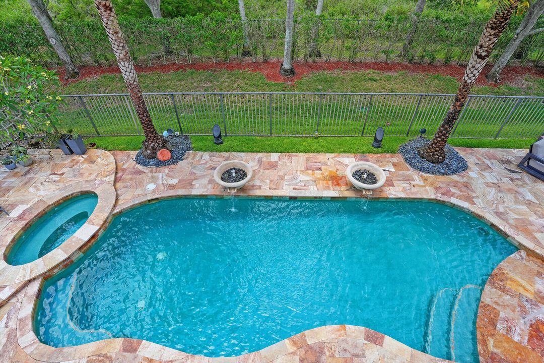 Active With Contract: $1,174,999 (6 beds, 4 baths, 4459 Square Feet)