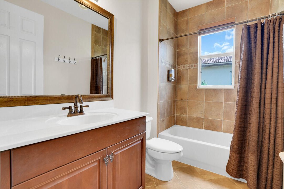 Active With Contract: $1,174,999 (6 beds, 4 baths, 4459 Square Feet)