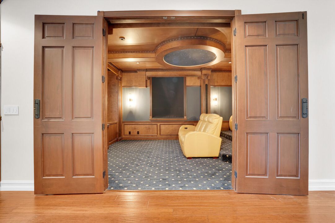 Active With Contract: $1,174,999 (6 beds, 4 baths, 4459 Square Feet)