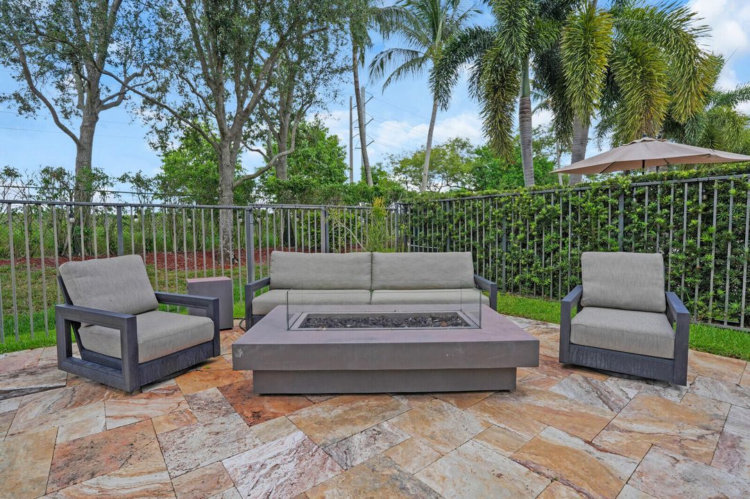 Active With Contract: $1,174,999 (6 beds, 4 baths, 4459 Square Feet)