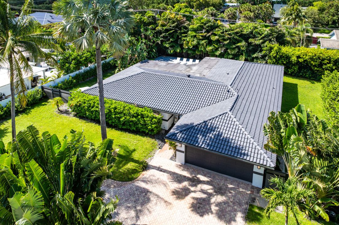 合同活跃: $1,499,000 (5 贝兹, 3 浴室, 2617 平方英尺)