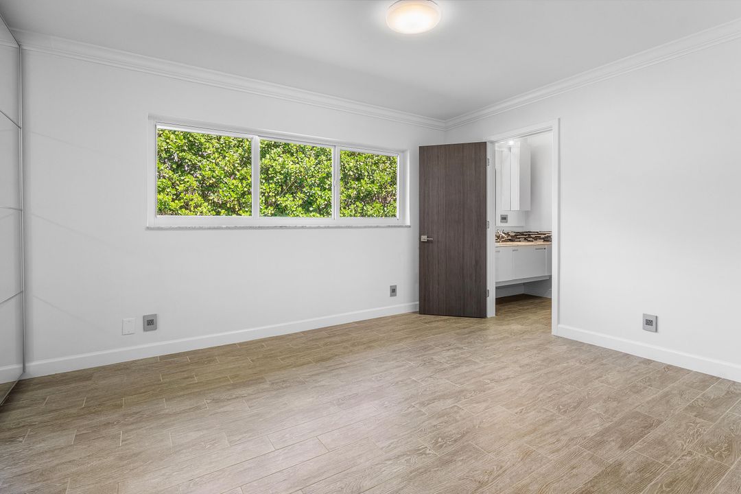 合同活跃: $1,499,000 (5 贝兹, 3 浴室, 2617 平方英尺)