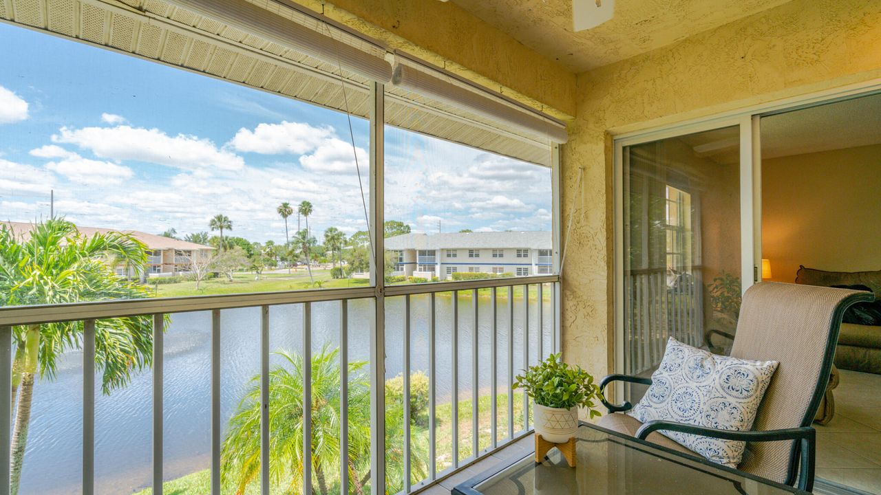 最近售出: $188,500 (2 贝兹, 2 浴室, 880 平方英尺)