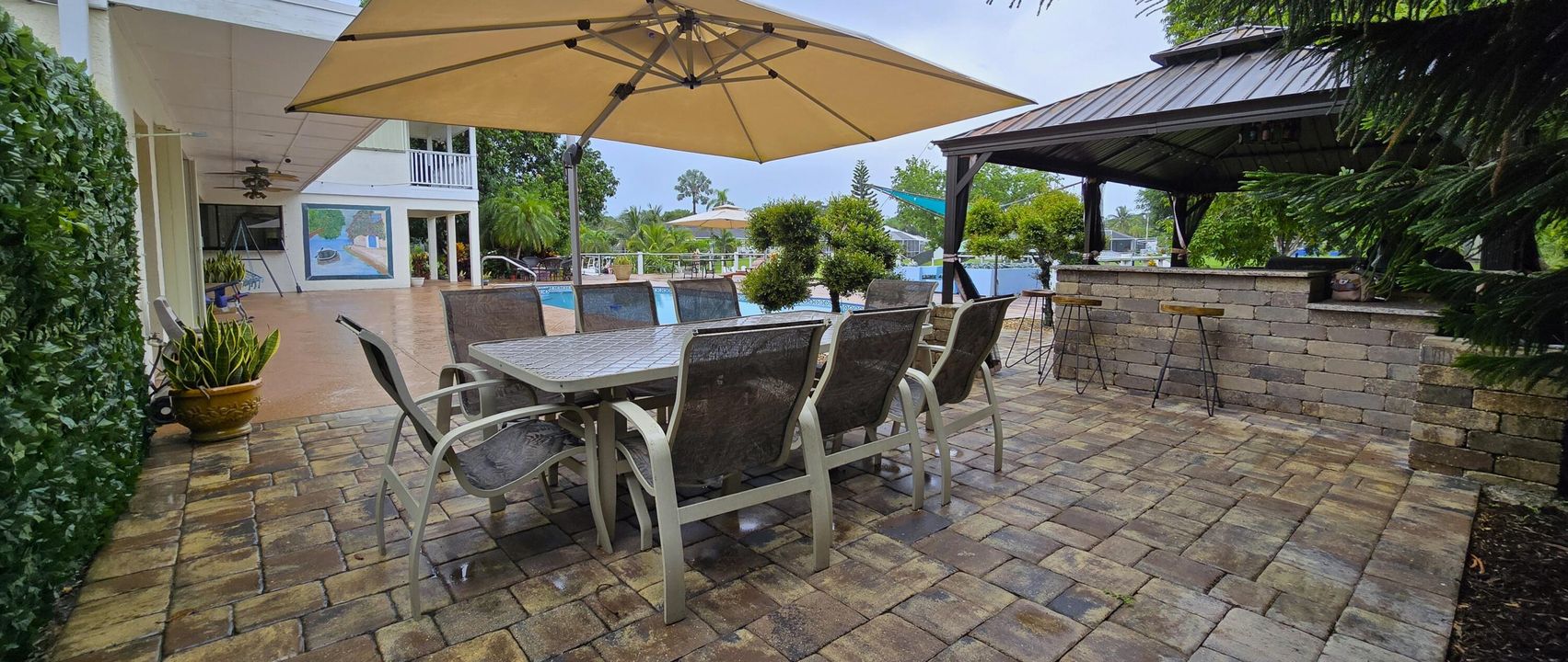 На продажу: $1,150,000 (6 спален, 5 ванн, 4099 Квадратных фут)