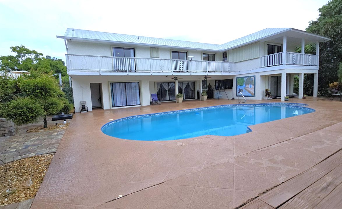 На продажу: $1,150,000 (6 спален, 5 ванн, 4099 Квадратных фут)