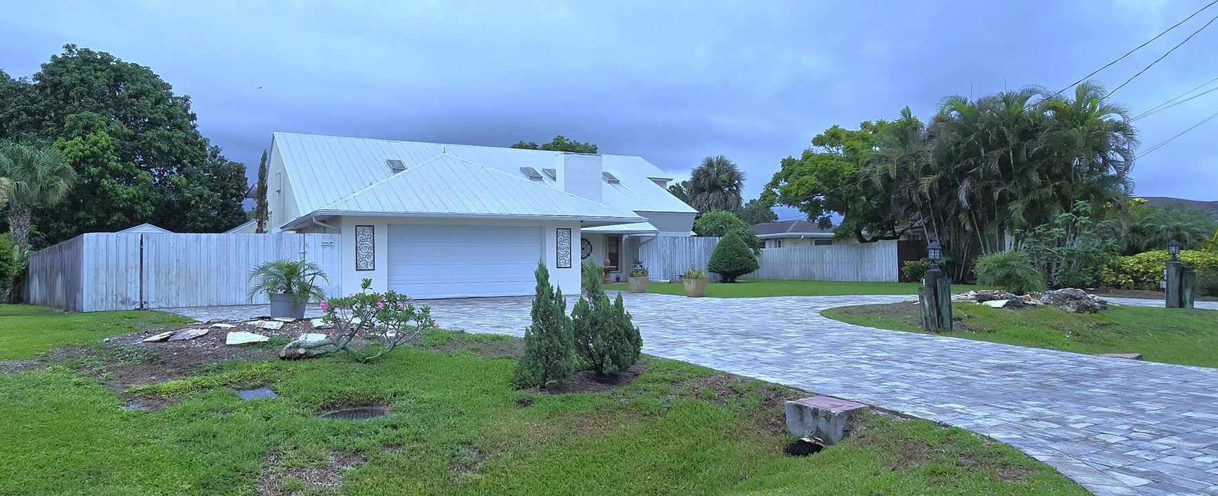 На продажу: $1,150,000 (6 спален, 5 ванн, 4099 Квадратных фут)