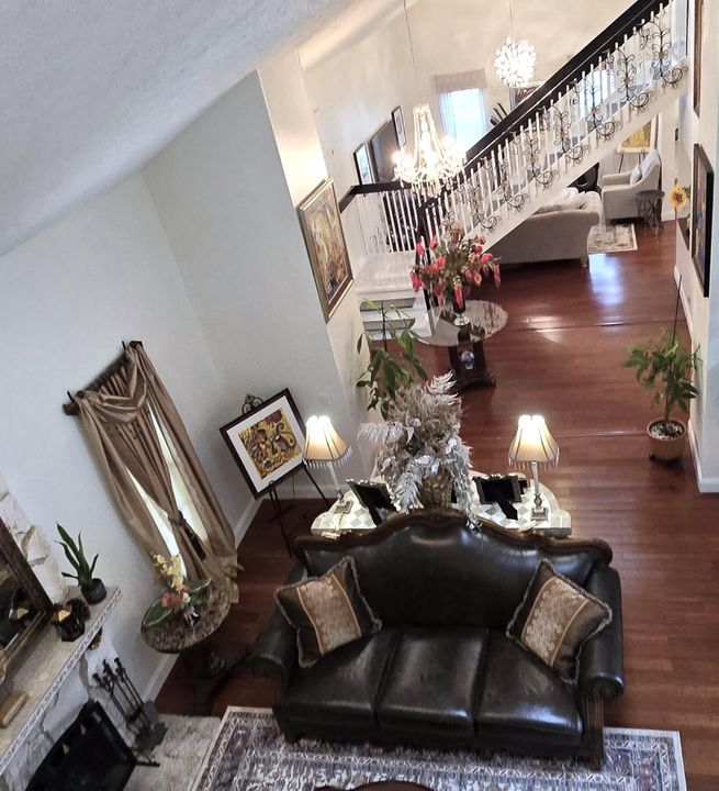 На продажу: $1,150,000 (6 спален, 5 ванн, 4099 Квадратных фут)