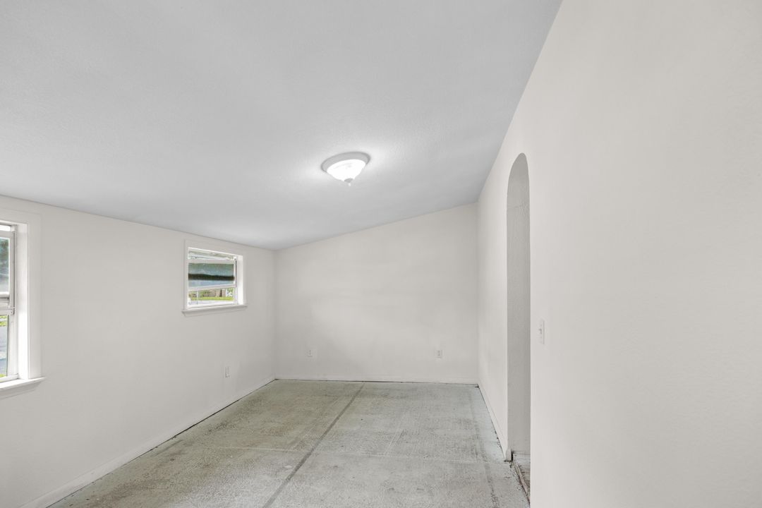 Active With Contract: $425,000 (3 beds, 2 baths, 1198 Square Feet)