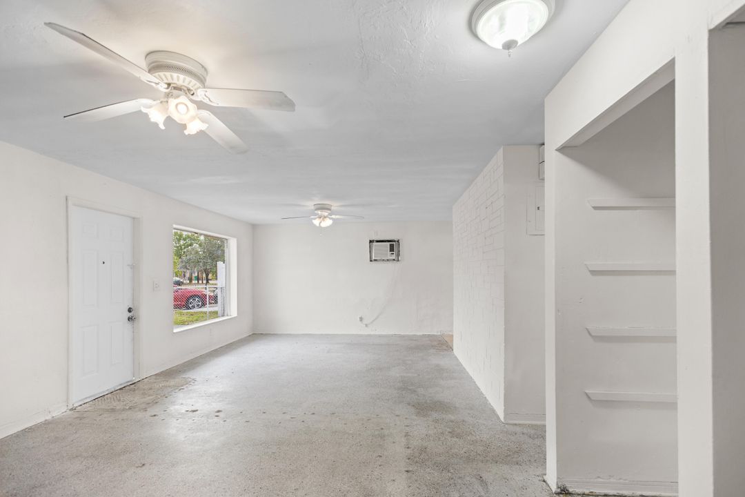 Active With Contract: $425,000 (3 beds, 2 baths, 1198 Square Feet)