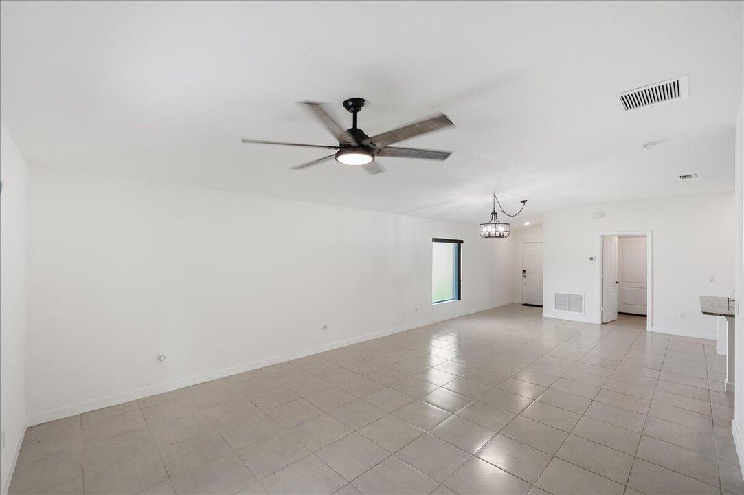 Active With Contract: $339,900 (4 beds, 2 baths, 1830 Square Feet)