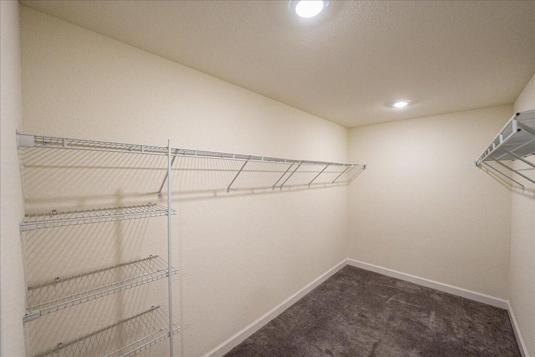 Active With Contract: $339,900 (4 beds, 2 baths, 1830 Square Feet)