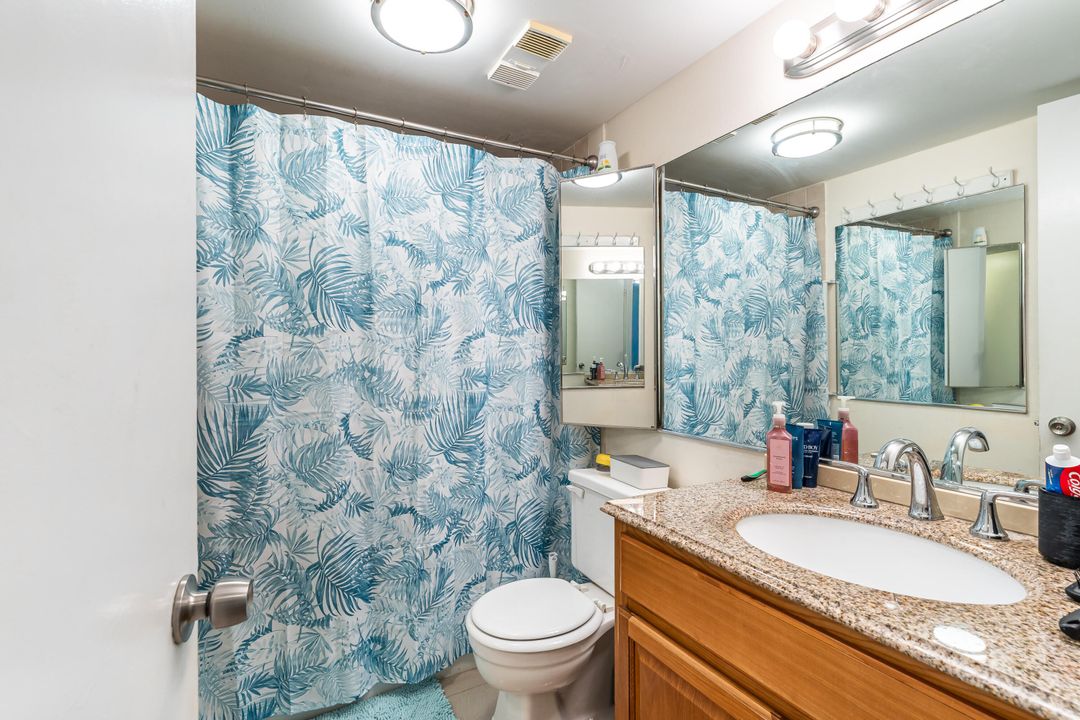 Active With Contract: $189,000 (2 beds, 2 baths, 933 Square Feet)