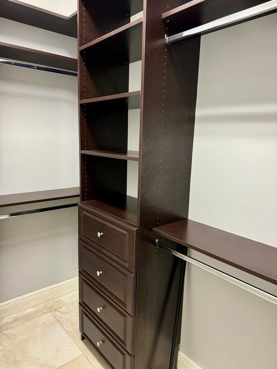 En Renta: $6,900 (3 camas, 2 baños, 2923 Pies cuadrados)