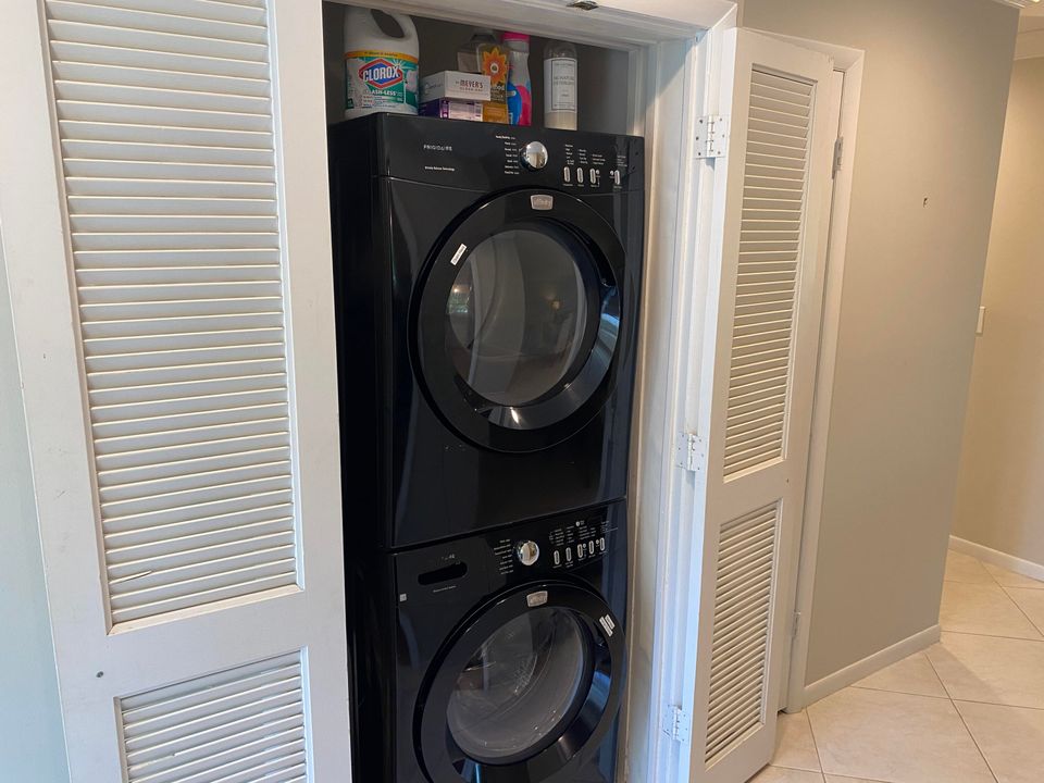 В аренду: $2,400 (2 спален, 2 ванн, 1120 Квадратных фут)