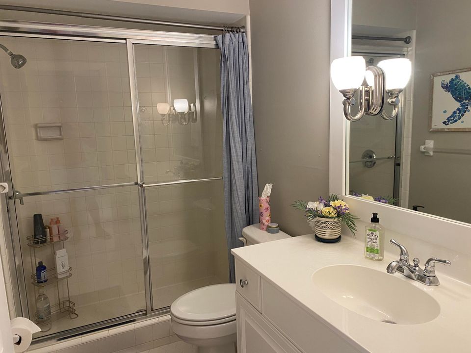 В аренду: $2,400 (2 спален, 2 ванн, 1120 Квадратных фут)