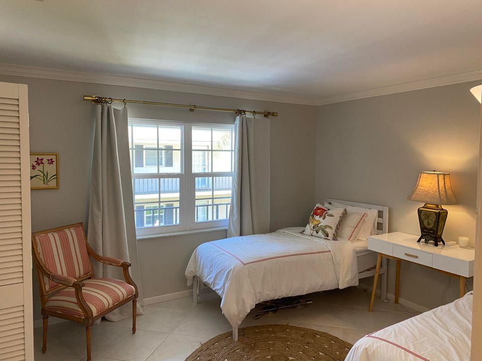 В аренду: $2,400 (2 спален, 2 ванн, 1120 Квадратных фут)