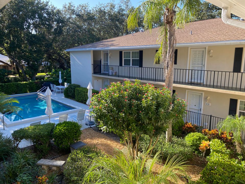 В аренду: $2,400 (2 спален, 2 ванн, 1120 Квадратных фут)