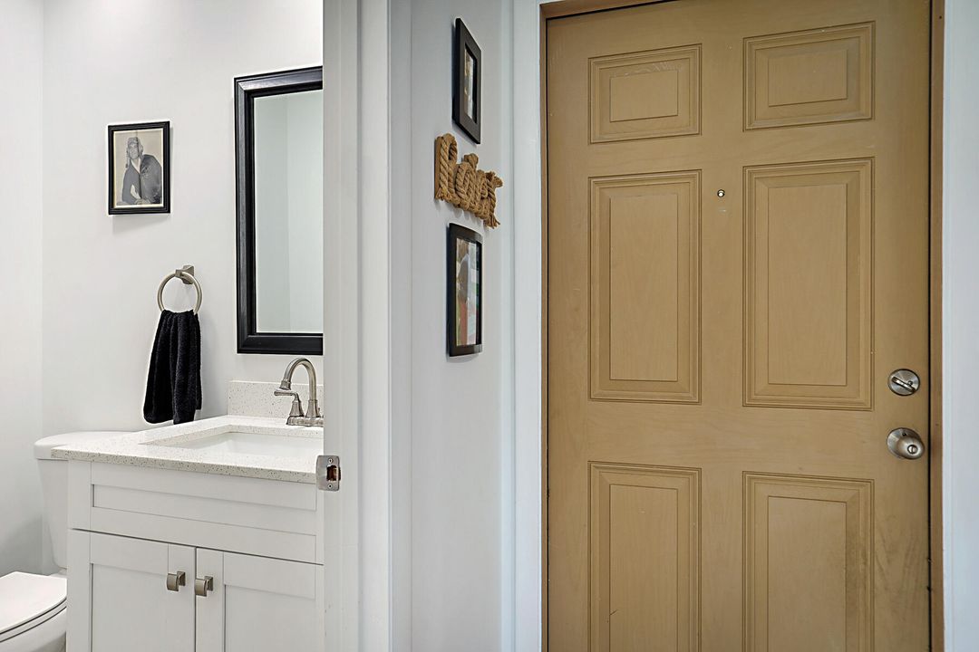 For Sale: $199,900 (1 beds, 1 baths, 1024 Square Feet)