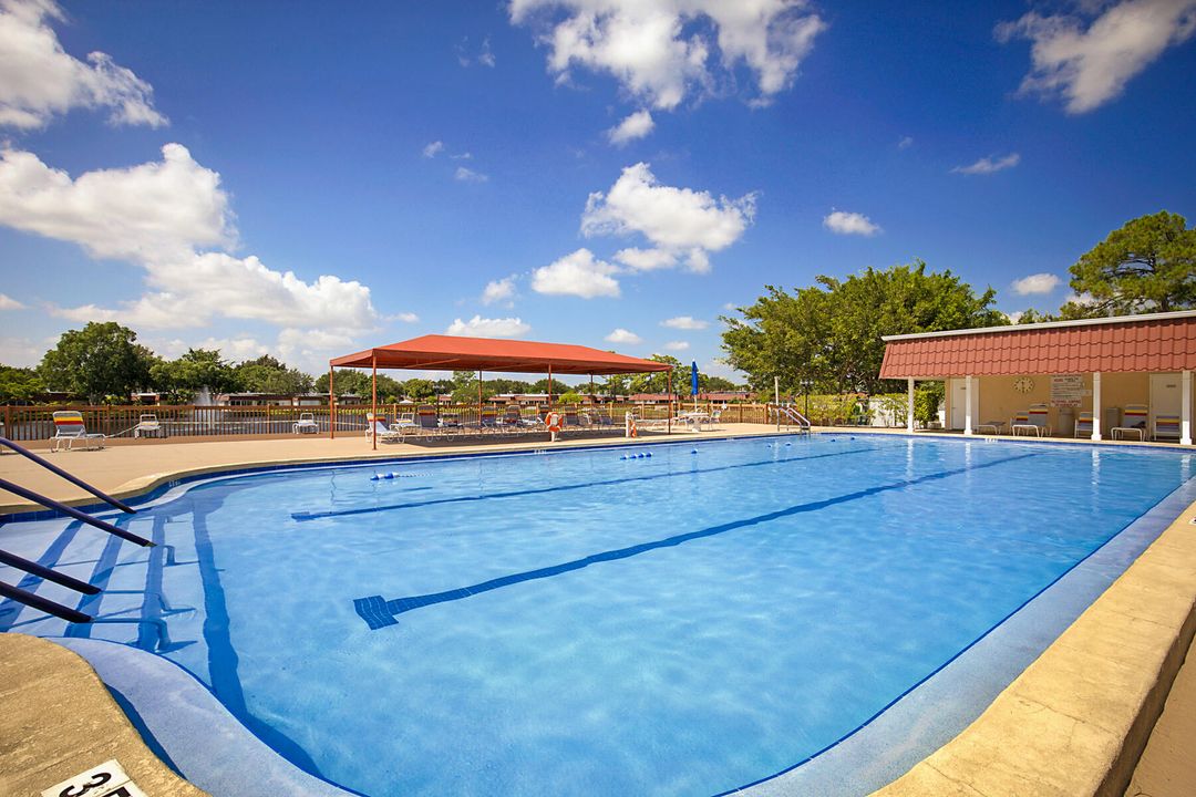 For Sale: $199,900 (1 beds, 1 baths, 1024 Square Feet)