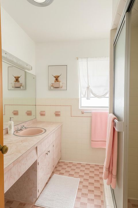 合同活跃: $375,000 (4 贝兹, 3 浴室, 2594 平方英尺)