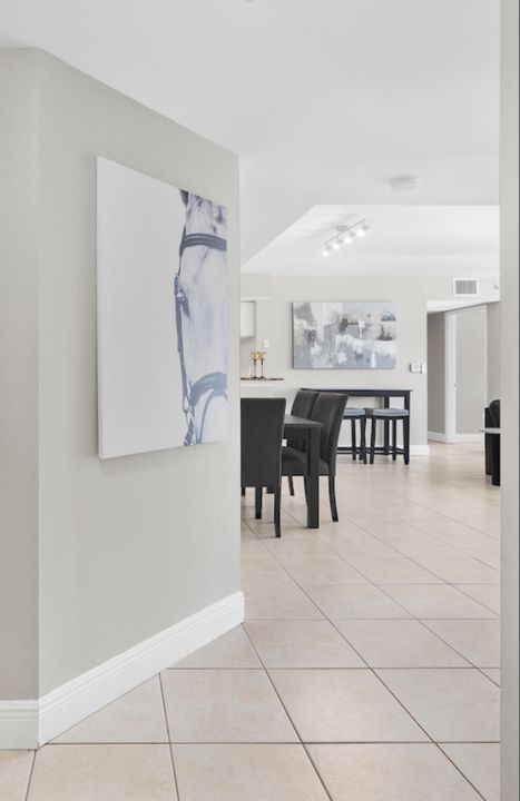 最近售出: $349,000 (4 贝兹, 2 浴室, 1459 平方英尺)