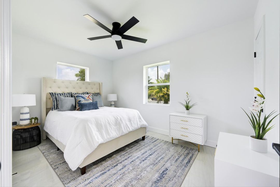 На продажу: $399,000 (3 спален, 1 ванн, 1102 Квадратных фут)