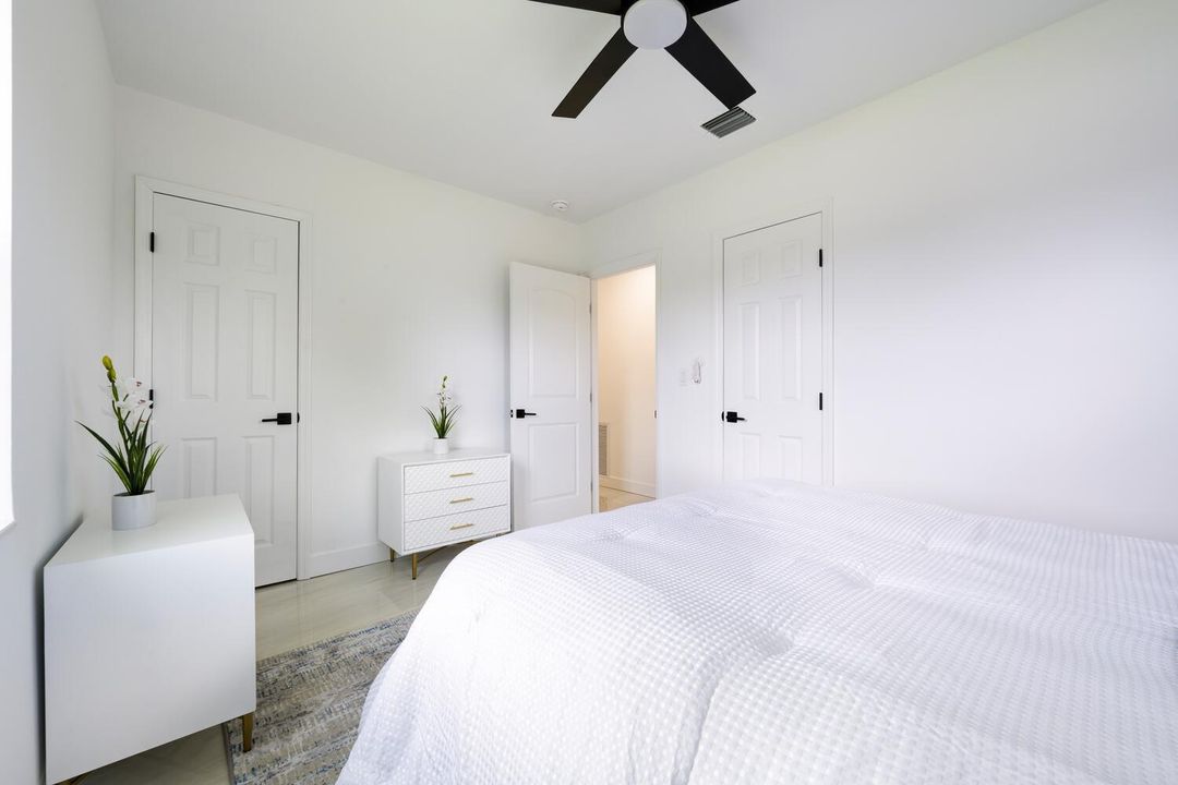 На продажу: $399,000 (3 спален, 1 ванн, 1102 Квадратных фут)