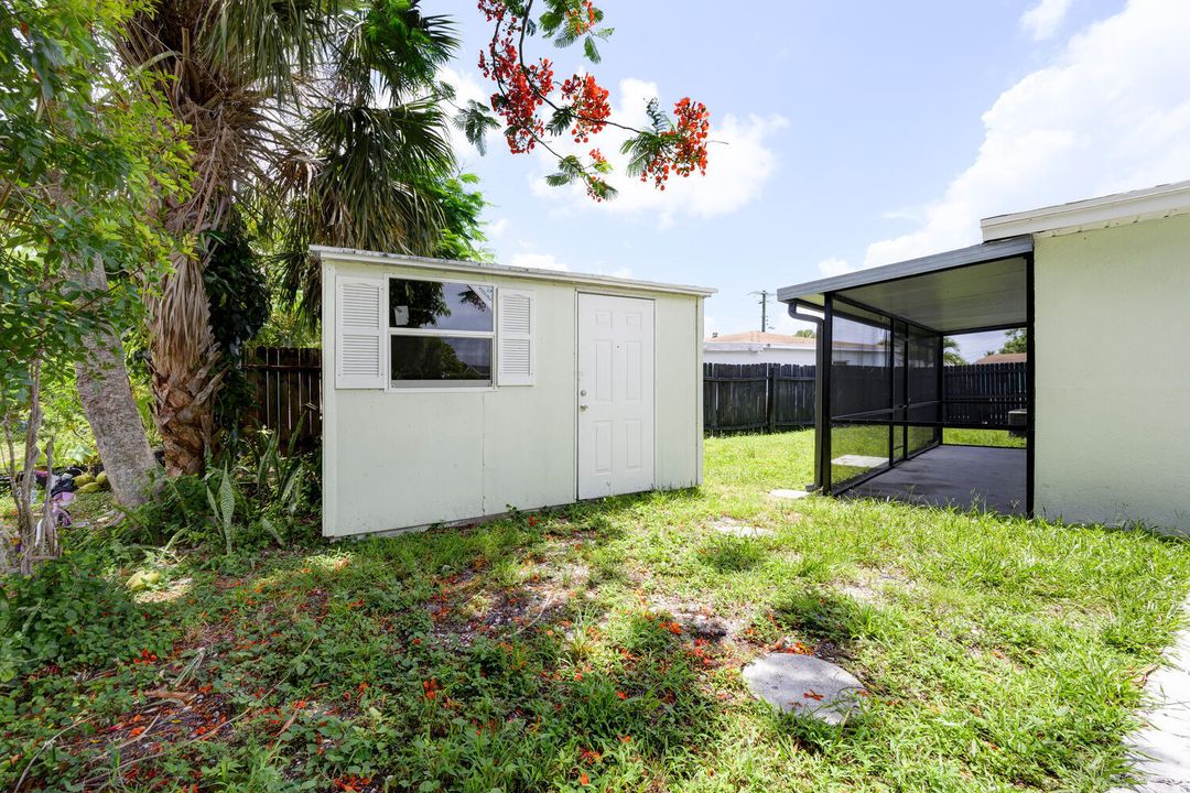 На продажу: $399,000 (3 спален, 1 ванн, 1102 Квадратных фут)