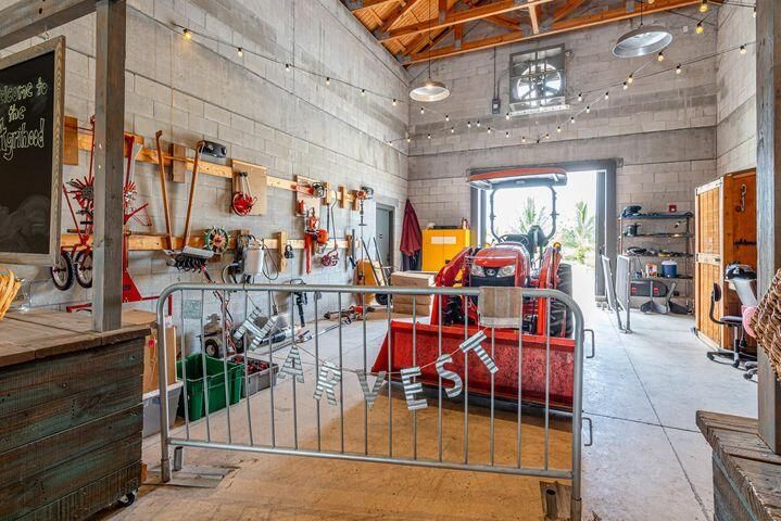 合同活跃: $833,990 (4 贝兹, 3 浴室, 3001 平方英尺)