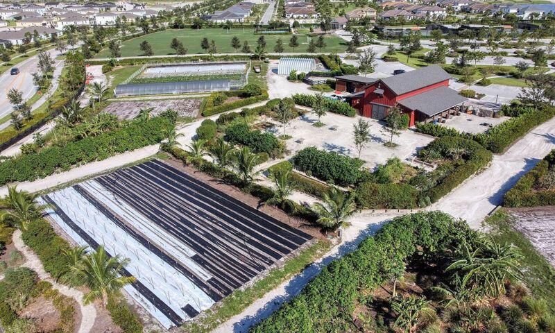 合同活跃: $833,990 (4 贝兹, 3 浴室, 3001 平方英尺)