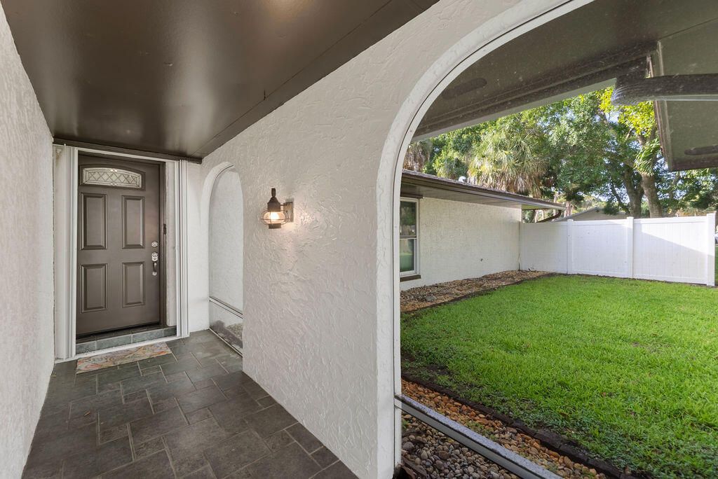 For Sale: $548,000 (4 beds, 3 baths, 1992 Square Feet)