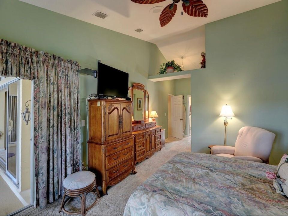 For Sale: $599,000 (3 beds, 2 baths, 2168 Square Feet)