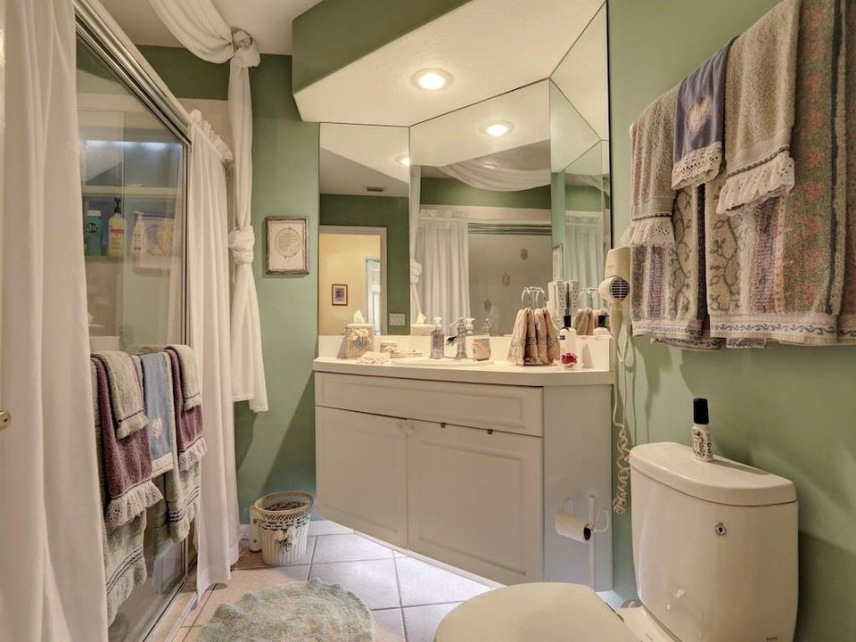 For Sale: $599,000 (3 beds, 2 baths, 2168 Square Feet)