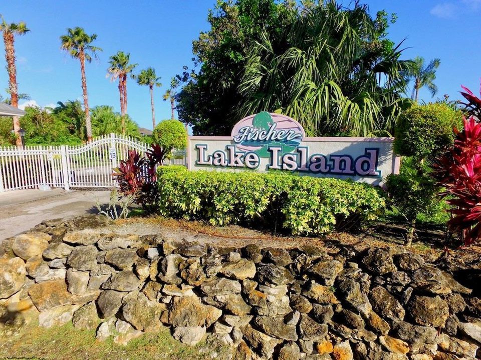 For Sale: $599,000 (3 beds, 2 baths, 2168 Square Feet)