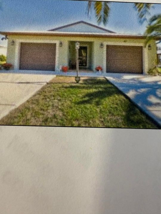 Recently Sold: $300,000 (3 beds, 2 baths, 1767 Square Feet)