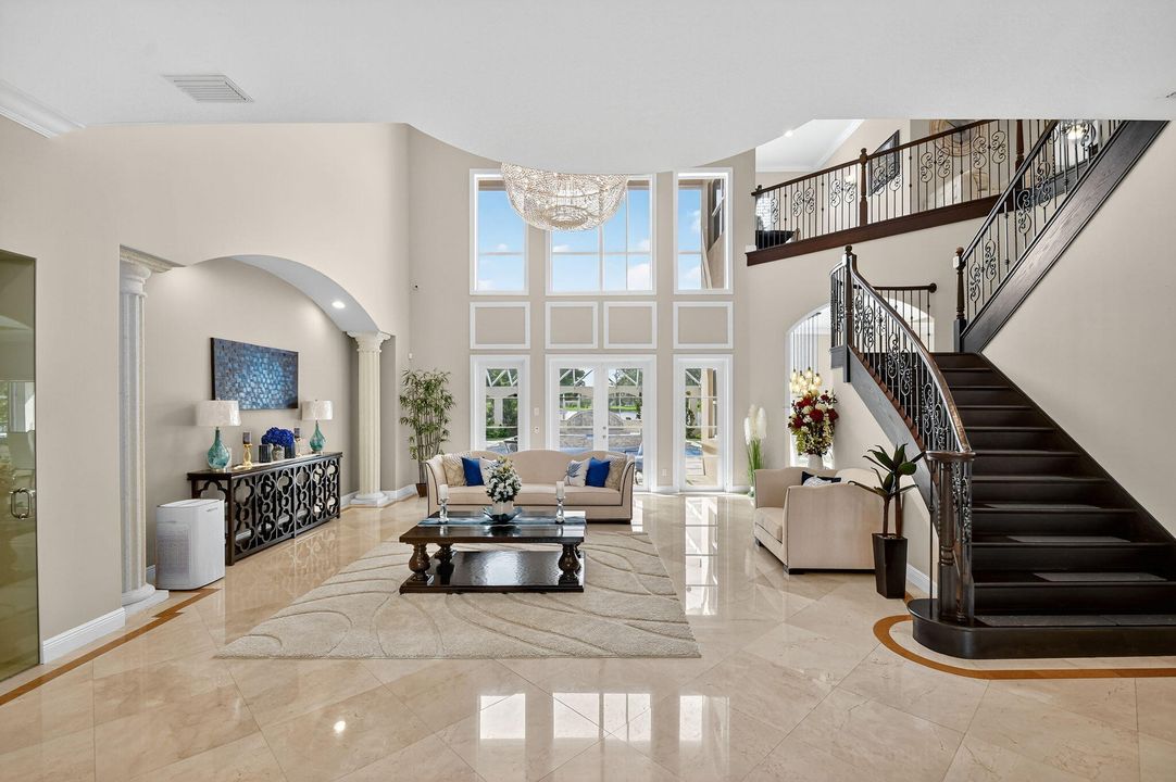 待售: $3,695,000 (6 贝兹, 7 浴室, 7805 平方英尺)