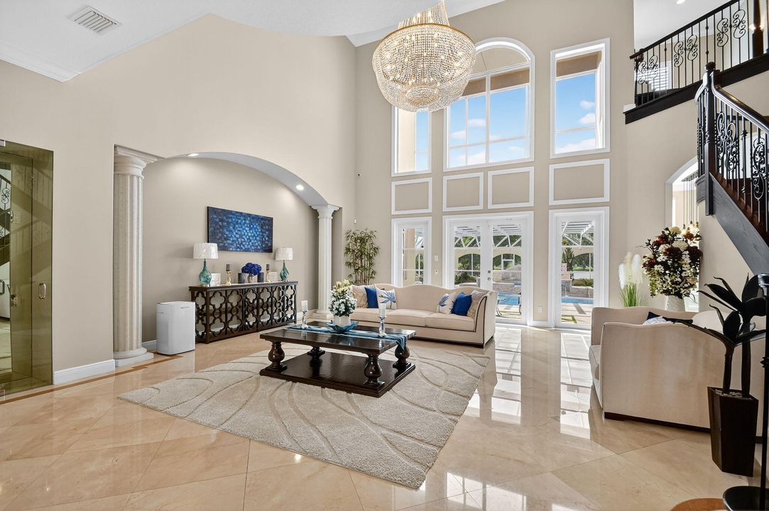 待售: $3,695,000 (6 贝兹, 7 浴室, 7805 平方英尺)