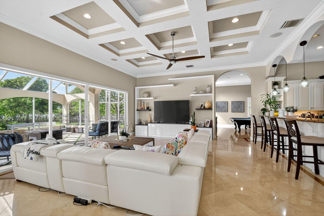 待售: $3,695,000 (6 贝兹, 7 浴室, 7805 平方英尺)