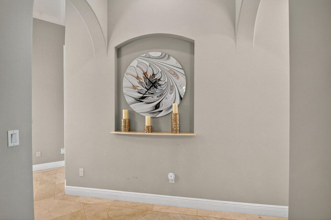 待售: $3,695,000 (6 贝兹, 7 浴室, 7805 平方英尺)