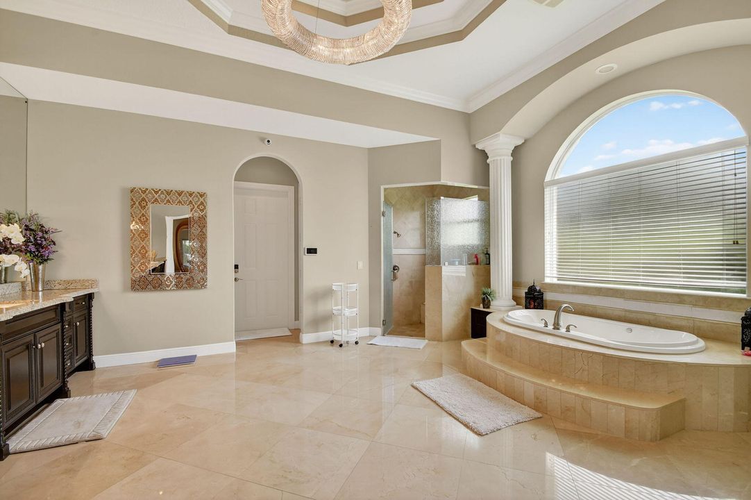 待售: $3,695,000 (6 贝兹, 7 浴室, 7805 平方英尺)