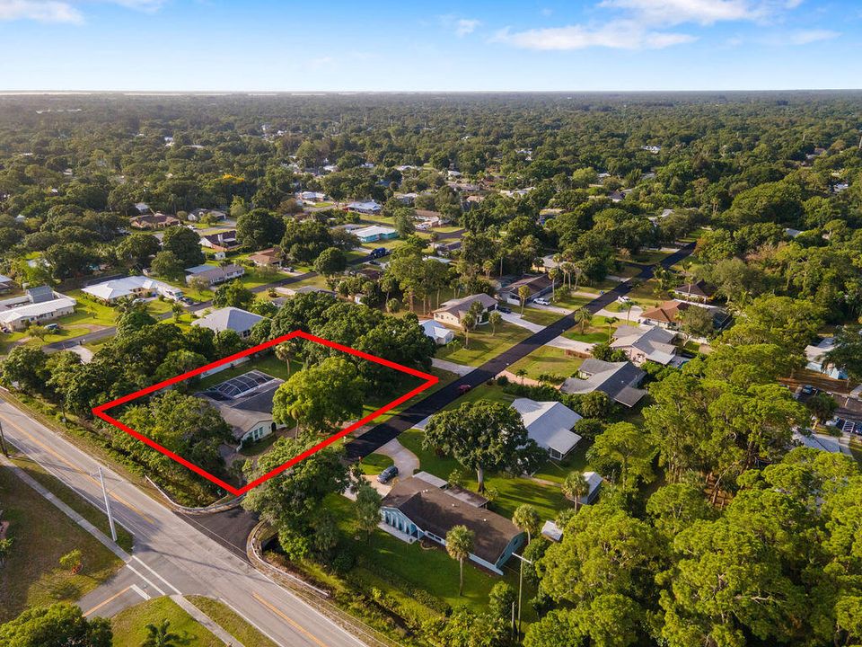 For Sale: $548,000 (4 beds, 3 baths, 1992 Square Feet)