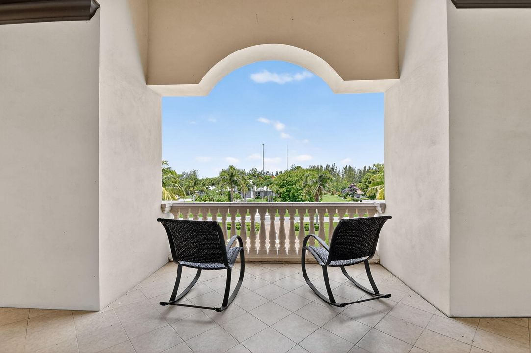 待售: $3,695,000 (6 贝兹, 7 浴室, 7805 平方英尺)