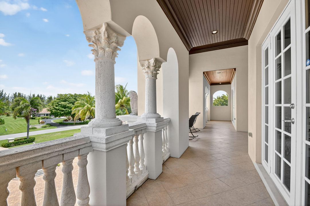 待售: $3,695,000 (6 贝兹, 7 浴室, 7805 平方英尺)